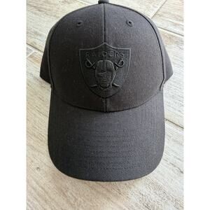 Raiders Blackout New Era 39thirty Fitted Black On Black Baseball Cap Size Med.